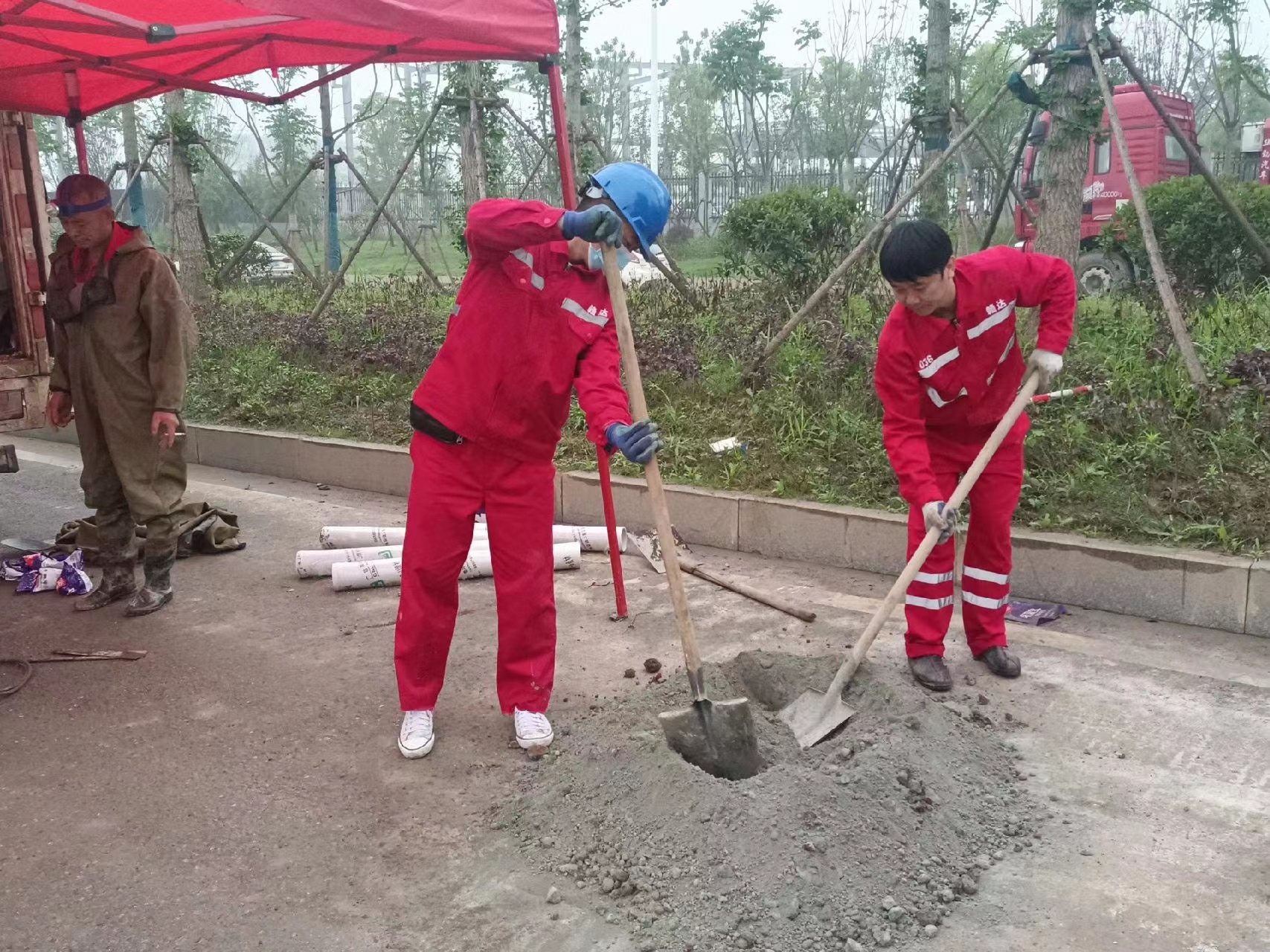 云岩管道疏通哪家好】及时进行市政管道清淤